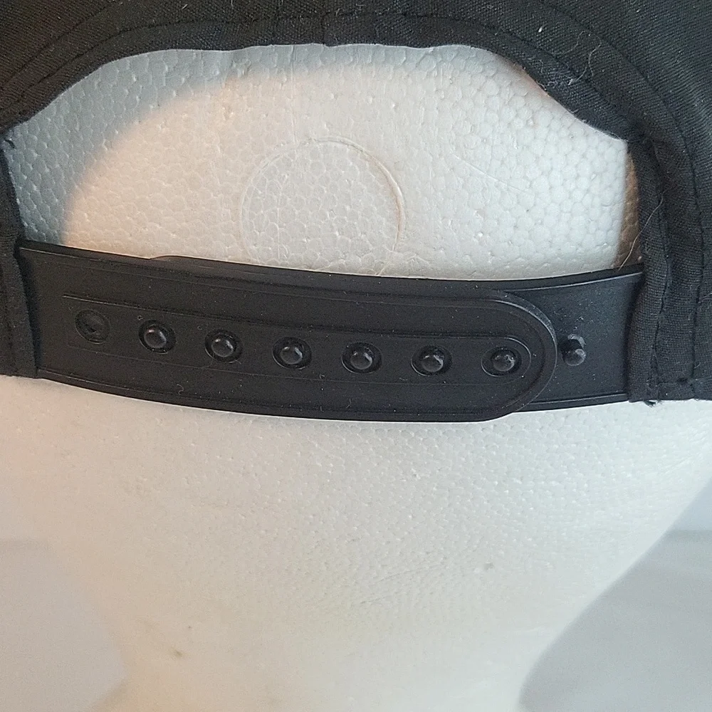 Hat - Picture 6 of 8